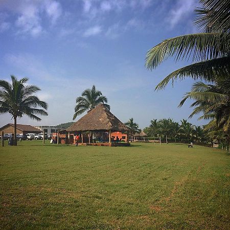 Sankofa Beach House Hotel Kokrobite Kültér fotó